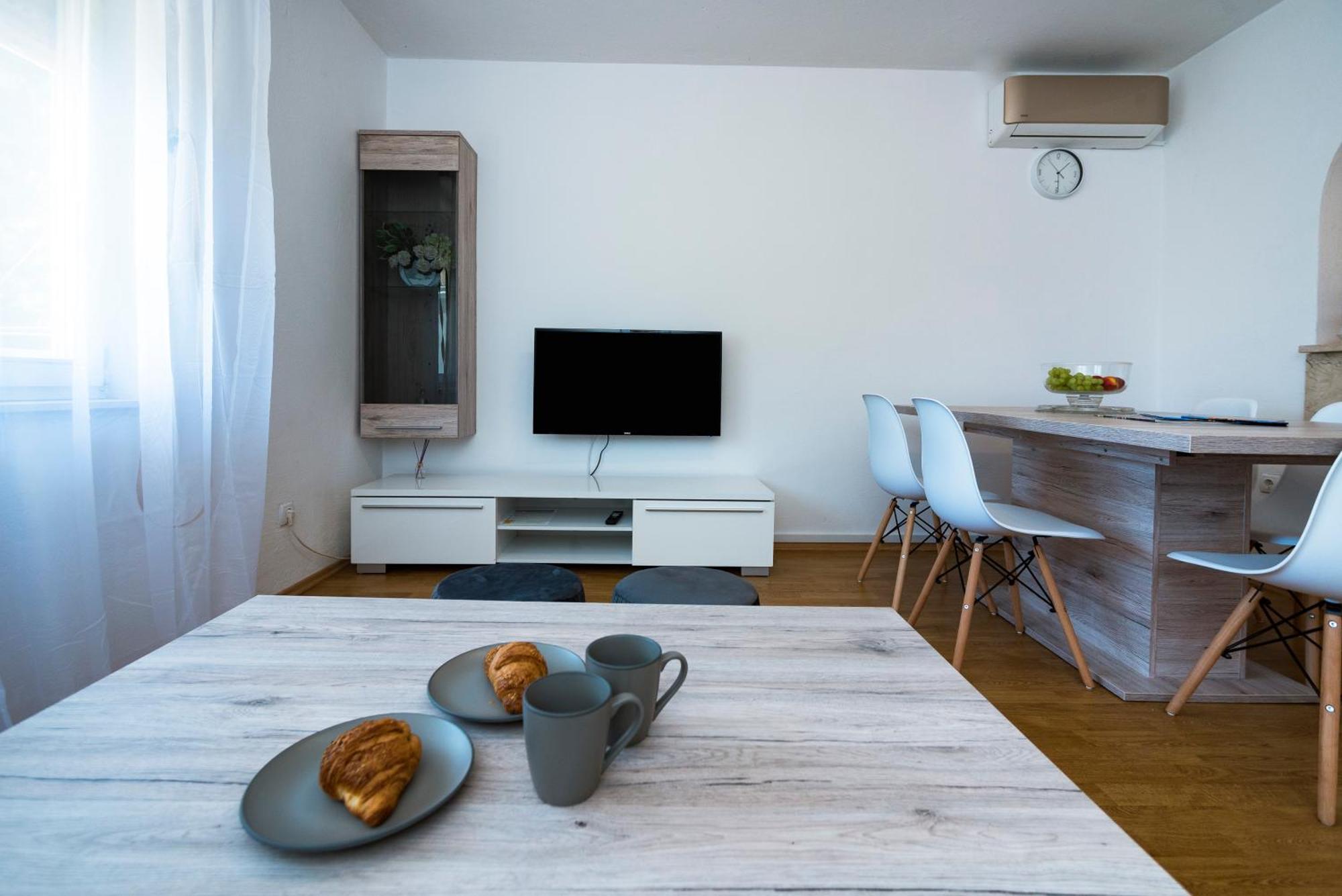 M&M Pelivan Apartments Solin Ngoại thất bức ảnh