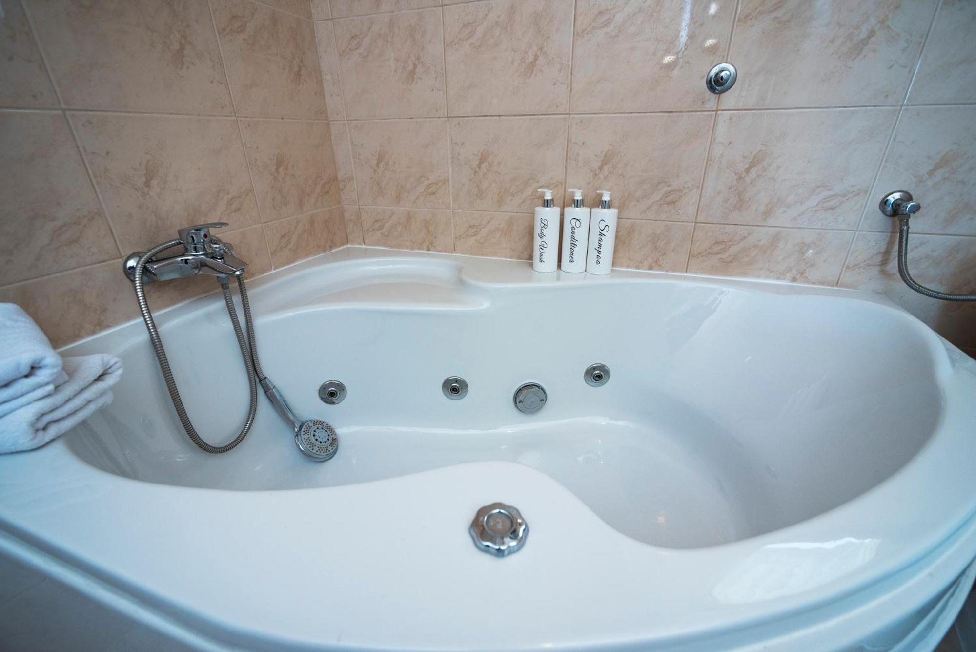 M&M Pelivan Apartments Solin Ngoại thất bức ảnh