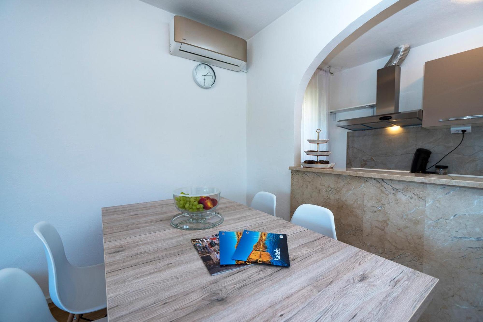 M&M Pelivan Apartments Solin Ngoại thất bức ảnh
